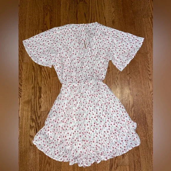 Pink flower romper - Picture 2 of 3